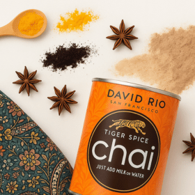 <p>David Rio Chai – kendt for sin autentiske smag og cafékvalitet.<br/><br/></p>